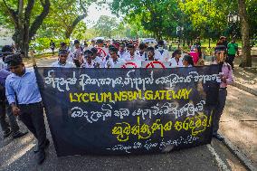 Medical Students Held A Protest In Colombo