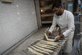 Sri Lankan-Origin Baker Makes The Best Baguette - Paris