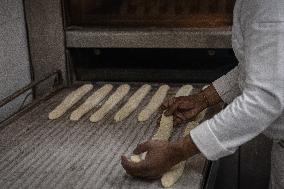 Sri Lankan-Origin Baker Makes The Best Baguette - Paris