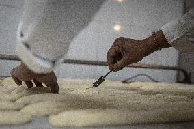 Sri Lankan-Origin Baker Makes The Best Baguette - Paris