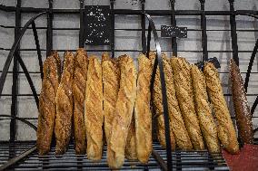 Sri Lankan-Origin Baker Makes The Best Baguette - Paris