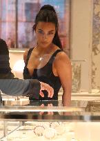 Kim Kardashian Goes Shopping At Tiffany’s - NYC