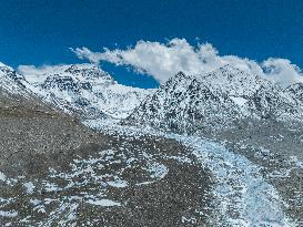 (InTibet) CHINA-TIBET-MOUNT QOMOLANGMA-RONGBUK GLACIER (CN)