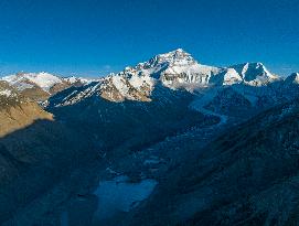 (InTibet) CHINA-TIBET-MOUNT QOMOLANGMA-RONGBUK GLACIER (CN)