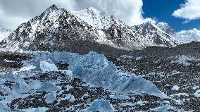 (InTibet) CHINA-TIBET-MOUNT QOMOLANGMA-RONGBUK GLACIER (CN)