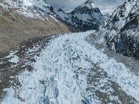 (InTibet) CHINA-TIBET-MOUNT QOMOLANGMA-RONGBUK GLACIER (CN)