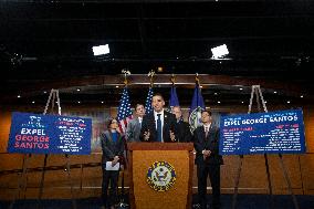 Robert Garcia Press Conference - Washington