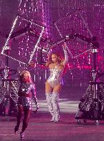 Beyonce Performs Live - Cardiff