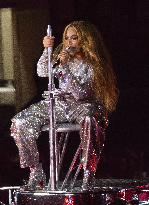 Beyonce Performs Live - Cardiff