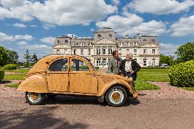 Wooden-Citroen 2CV Goes On Sale - France