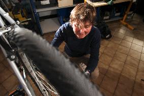 Solidarity Bike Repair Workshop - Briancon
