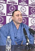 Sumo: Georgian former ozeki Tochinoshin retires