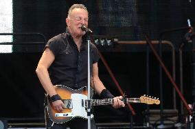 Springsteen Criticised For Not Cancelling Italy Gig After Deadly Floods