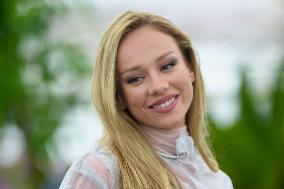 Cannes - Ester Expósito Perdidos En La Noche Photocall