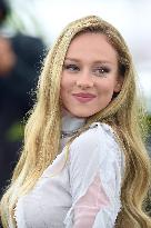 Cannes - Ester Expósito Perdidos En La Noche Photocall