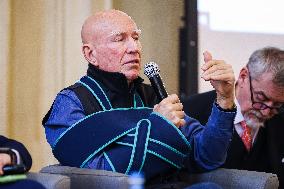 The Award Ceremony With The Seal Of The City To Sebastião Salgado On The Occasion Of The Presentation Of The Exhibition Amazonia