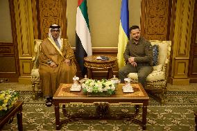 Zelensky Attends Arab League Summit - Jeddah