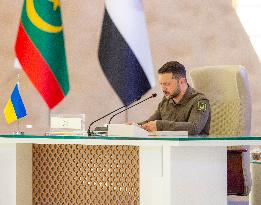 Zelensky Attends Arab League Summit - Jeddah