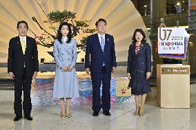 Japan, S. Korea leaders in Hiroshima