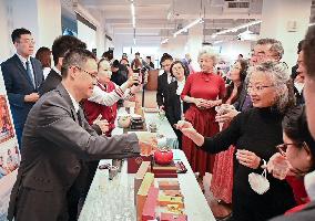 U.S.-NEW YORK-CHINESE-TEA CULTURAL SALON