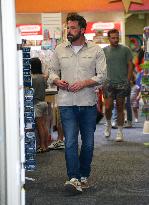 Jennifer Lopez And Ben Affleck Out Shopping - LA