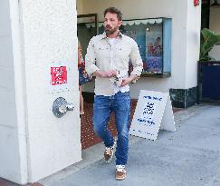 Jennifer Lopez And Ben Affleck Out Shopping - LA