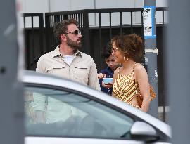 Jennifer Lopez And Ben Affleck Out Shopping - LA