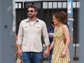 Jennifer Lopez And Ben Affleck Out Shopping - LA