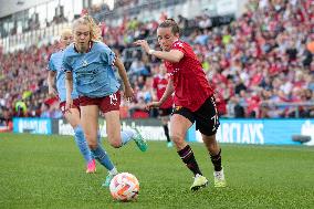 Manchester United v Manchester City - Barclays Women's Super League