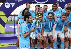 (SP)BRITAIN-MANCHESTER-FOOTBALL-PREMIER LEAGUE-MANCHESTER CITY CELEBRATION