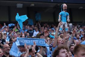 (SP)BRITAIN-MANCHESTER-FOOTBALL-PREMIER LEAGUE-MANCHESTER CITY CELEBRATION