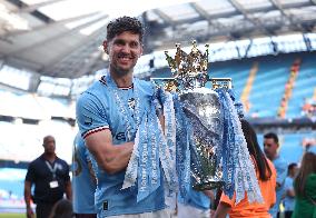 (SP)BRITAIN-MANCHESTER-FOOTBALL-PREMIER LEAGUE-MANCHESTER CITY CELEBRATION