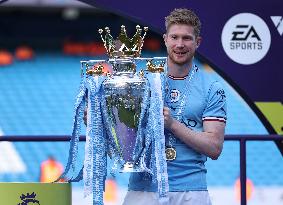 (SP)BRITAIN-MANCHESTER-FOOTBALL-PREMIER LEAGUE-MANCHESTER CITY CELEBRATION