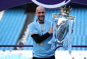 (SP)BRITAIN-MANCHESTER-FOOTBALL-PREMIER LEAGUE-MANCHESTER CITY CELEBRATION