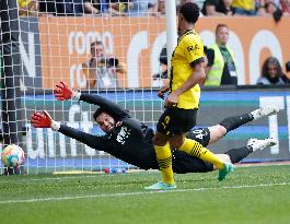 (SP)GERMANY-AUGSBURG-FOOTBALL-BUNDESLIGA-AUGSBURG VS DORTMUND