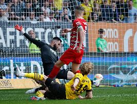 (SP)GERMANY-AUGSBURG-FOOTBALL-BUNDESLIGA-AUGSBURG VS DORTMUND