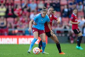 Manchester United v Manchester City - Barclays Women's Super League