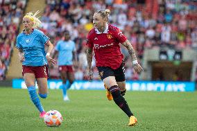 Manchester United v Manchester City - Barclays Women's Super League