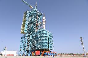 (EyesonSci) CHINA-JIUQUAN-SHENZHOU-16-LAUNCH-PREPARATION (CN)