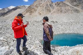 (InTibet)CHINA-TIBET-MOUNT QOMOLANGMA-EXPEDITION (CN)