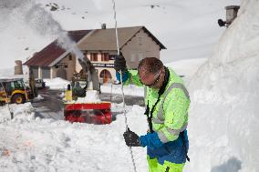 Col Du Galibier Snow Removal - France