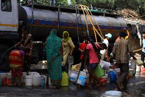 INDIA - WATER - PEOPLE