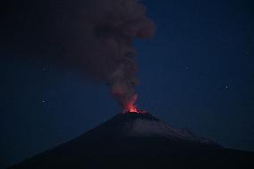 MEXICO-PUEBLA-VOLCANO-POPOCATEPETL-ERUPTION