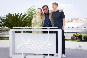 Cannes - Kuollet Lehdt Photocall