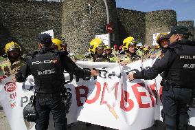 Firefighters Protest in Spain