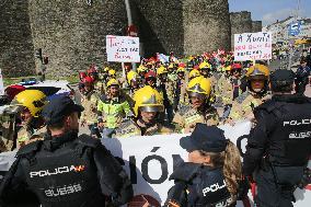 Firefighters Protest in Spain