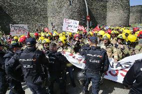 Firefighters Protest in Spain