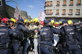 Firefighters Protest in Spain