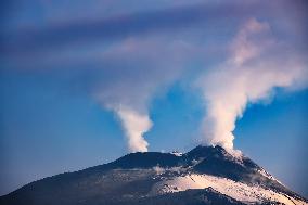 Etna Volcano Spewing Smoke In New Eruption - Italy