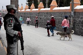 Population Of Santiago Xalitzitla Alert For Popocatepetl Activity In Mexico